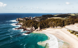 Beautiful Matapouri Bay, Northland New Zealand - Alex and Sony