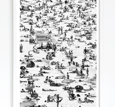 Bondi • Black and White